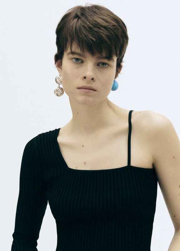 Double Whirl Earrings_Uncommon_Matters_0602_153019_