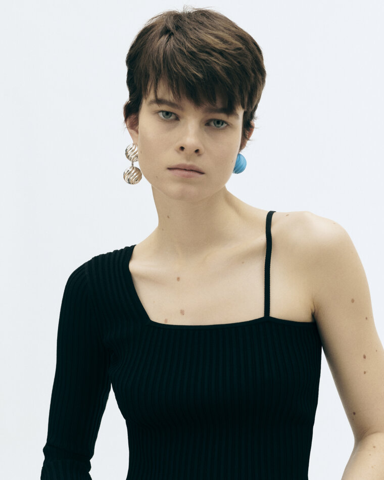 Double Whirl Earrings_Uncommon_Matters_0602_153019_