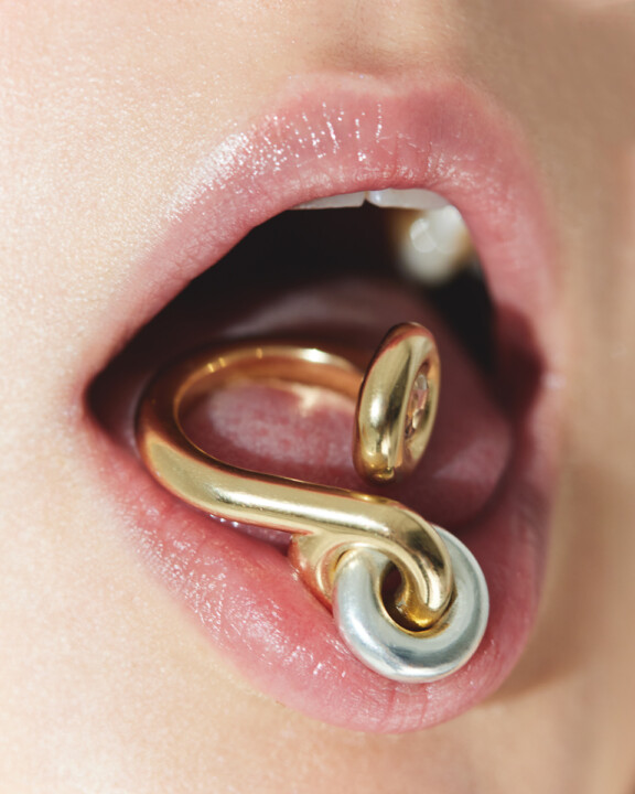 Knot-Lock-Loop-Ring