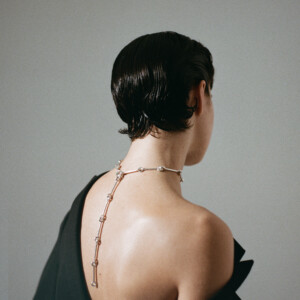 KCCH06 Drop Knot Collier model image 1